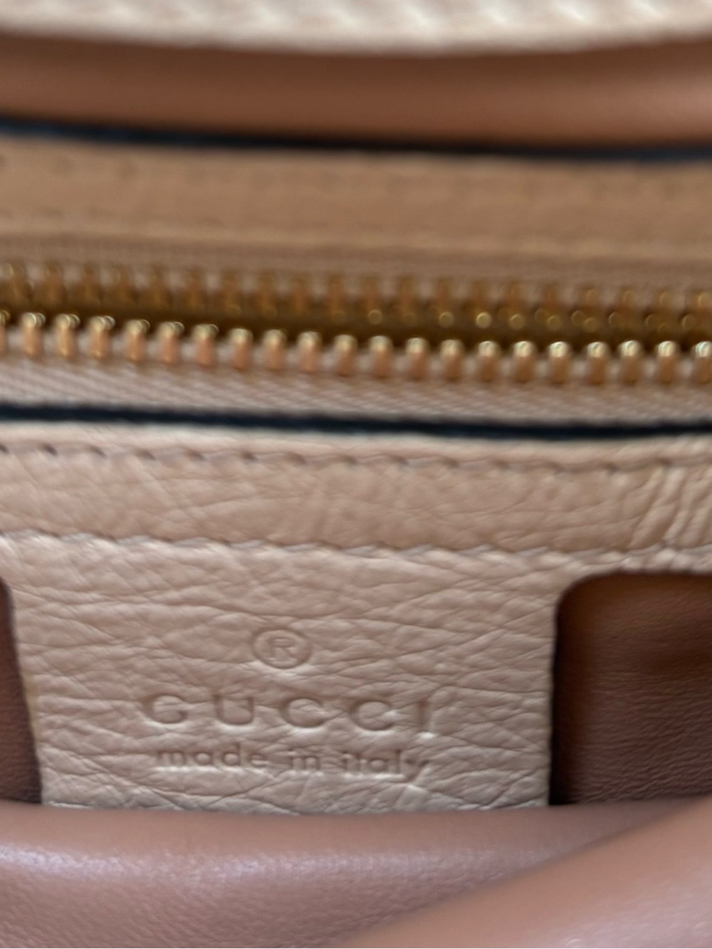 Gucci Ivory Ostrich-Embossed GG Shoulder Bag with Gold Hardware - Picture 10 of 16